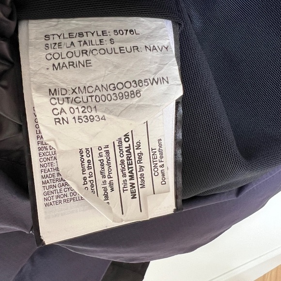 Canada Goose Women's Alliston
Hooded Puffer Jacket (Packable), Small - Picture 4 of 15